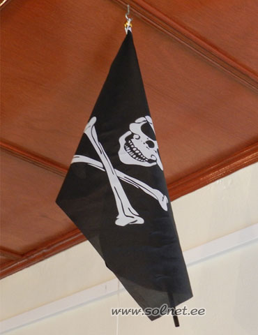 Пиратский флаг. День рождения в пиратском стиле
